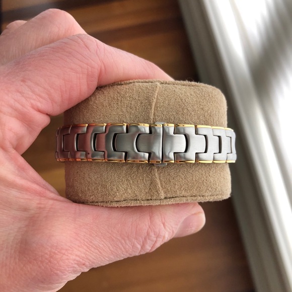 BNIB ladies Vetania watch - Picture 14 of 16